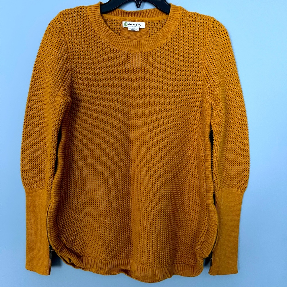 Women’s Sweater with zip sides